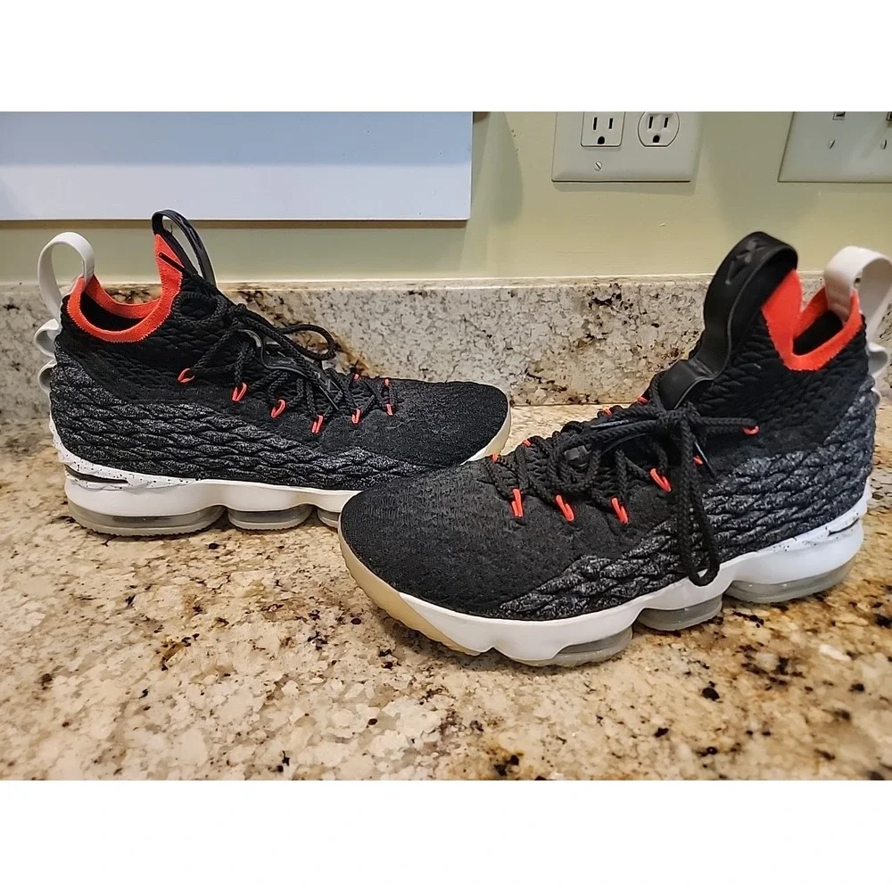 Nike LeBron 15 XV Black/Sail Bright Crimson Men's 11 /AQ2363-002 Authentic